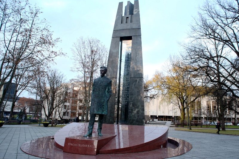 Vinco Kudirkos paminklas Vilniuje